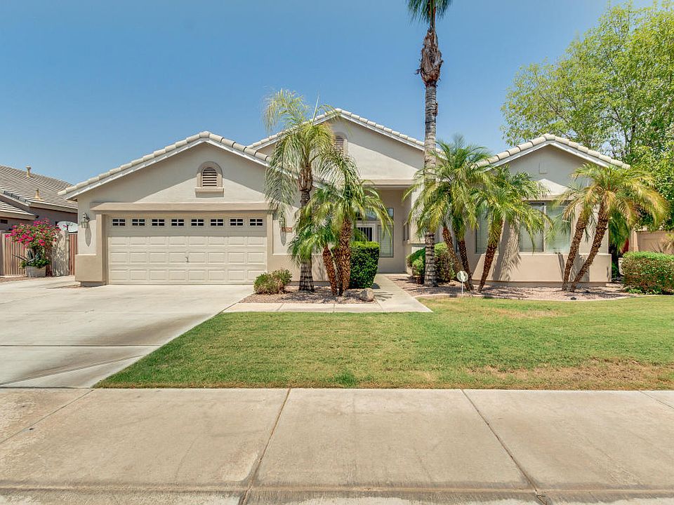 1st image of 8004 W Clara Ln