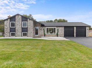 125 Kuhn Rd, Rochester, NY 14612