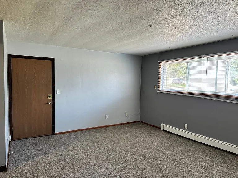 College Park Apartments — Photo 20