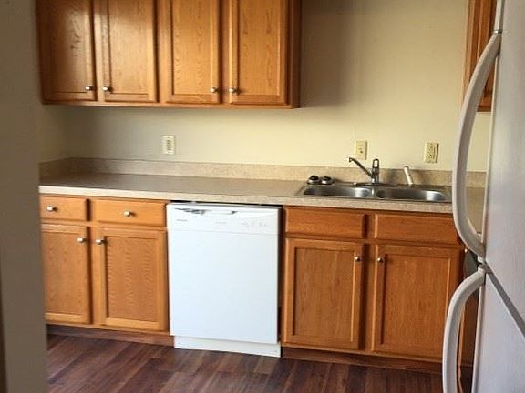 2nd image of 709 Courchelle Ct #B