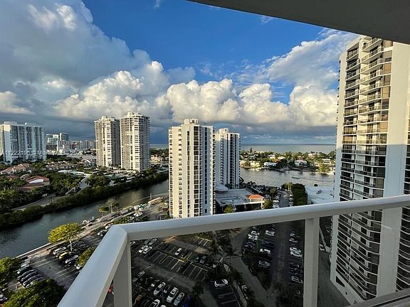 4th image of 3731 N Country Club Dr APT 2023