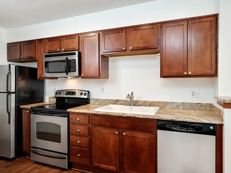 Aventine Apartments — Photo 16