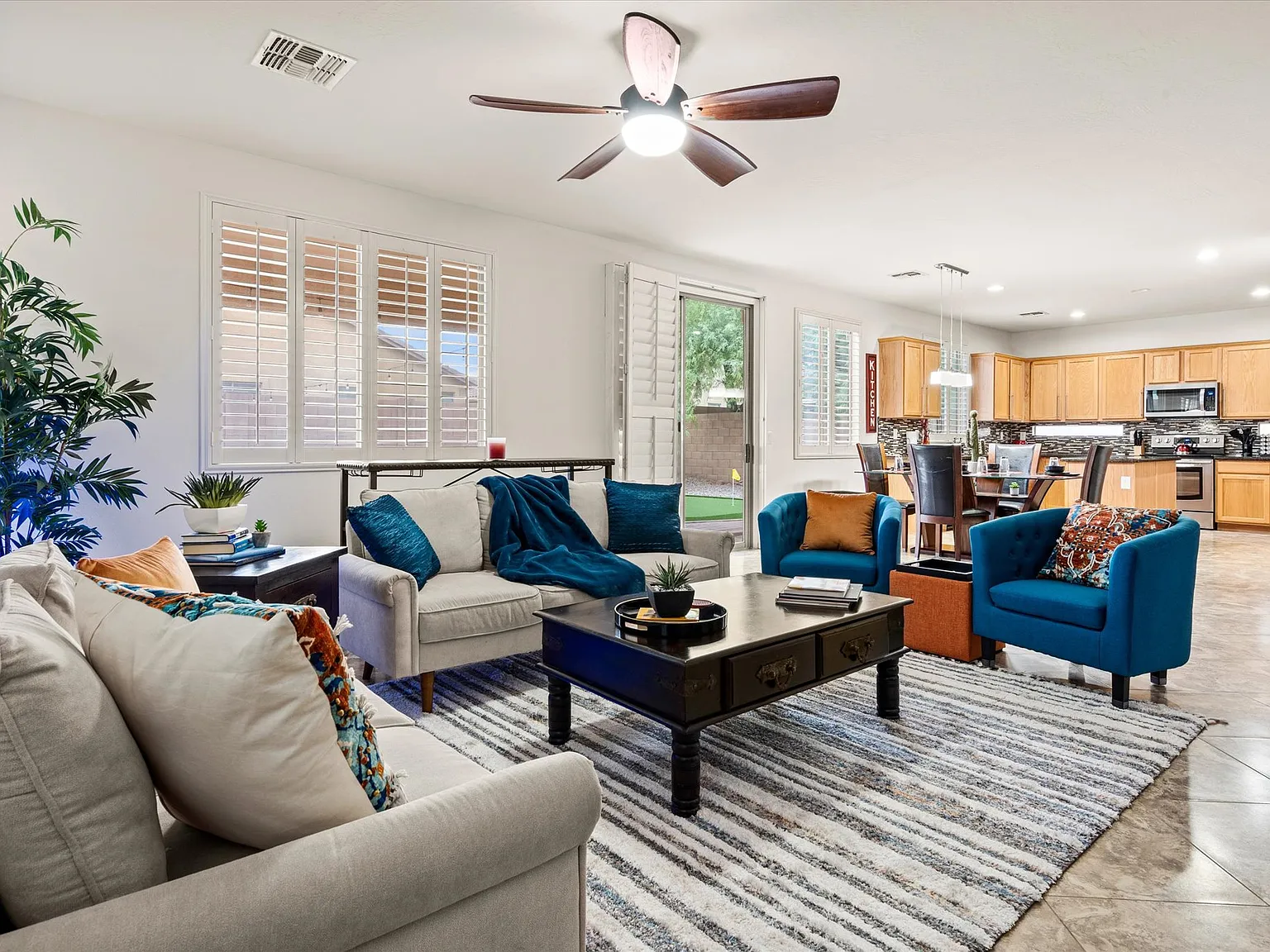 5 bed, 2874 sqft, $3,200 — Photo 1