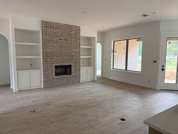 2nd image of 314 Saddle Brook Dr