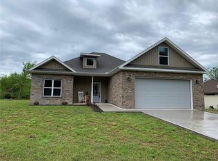 20 Queensferry Cir, Bella Vista, AR 72715