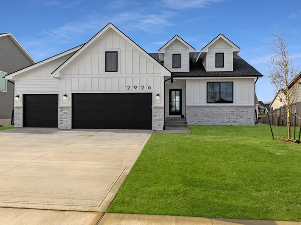 2926 Oak St, Norwalk, IA 50211
