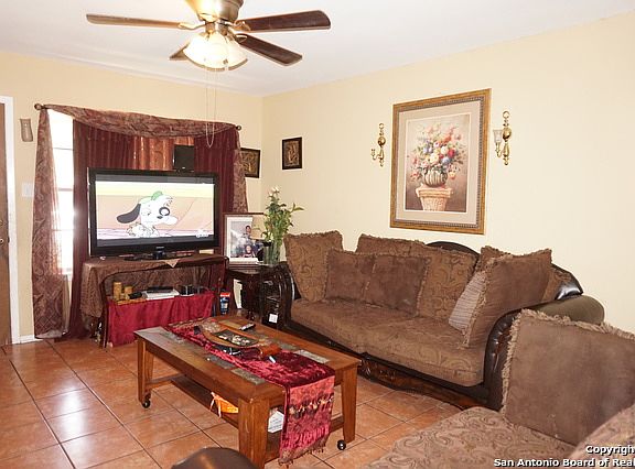 2nd image of 7450 Saddlewood St