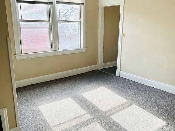 2nd image of 2343 Chickasaw St #2