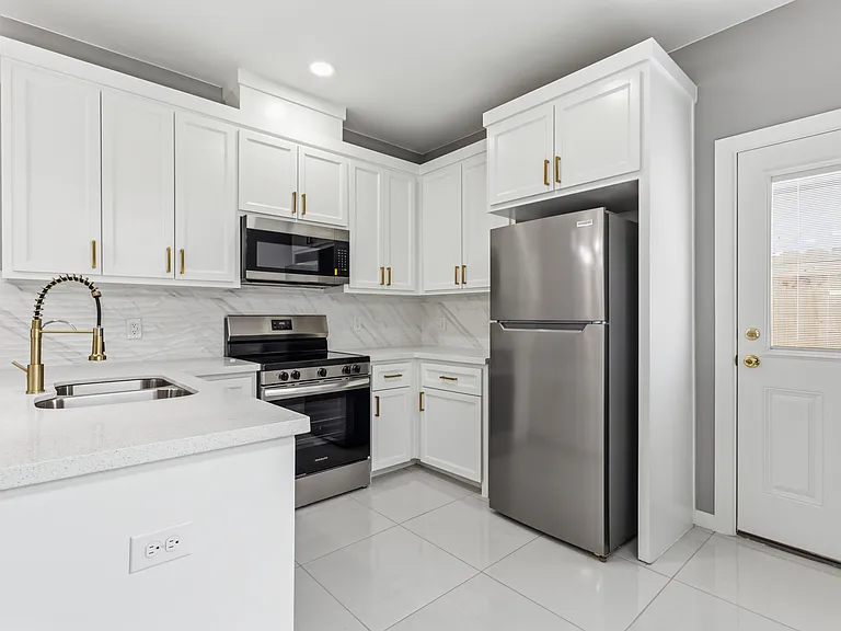 1802 W Violet Dr #2 — Photo 6