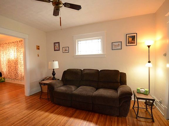4th image of 50 Shoreham Pkwy