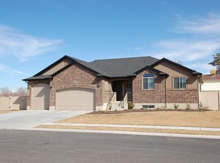 5294 S 5725 W, Hooper, UT 84315