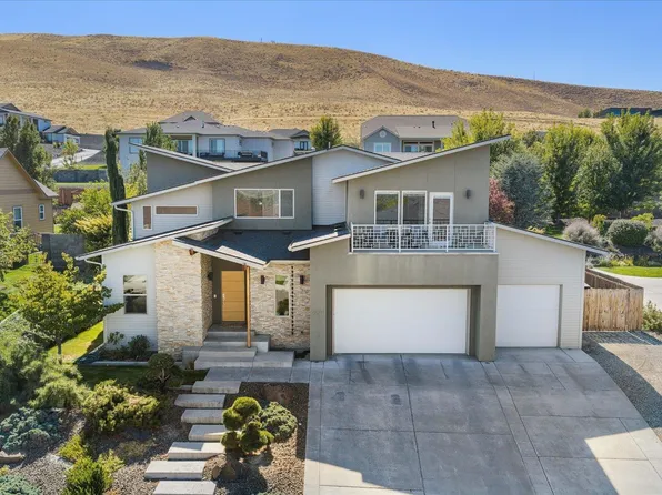 2207 W 50th Ave, Kennewick, WA 99337