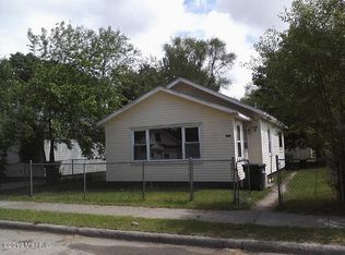 1217 Howard Ave, Muskegon, MI 49442