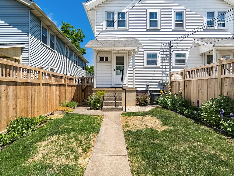 41 W California Ave — Photo 39