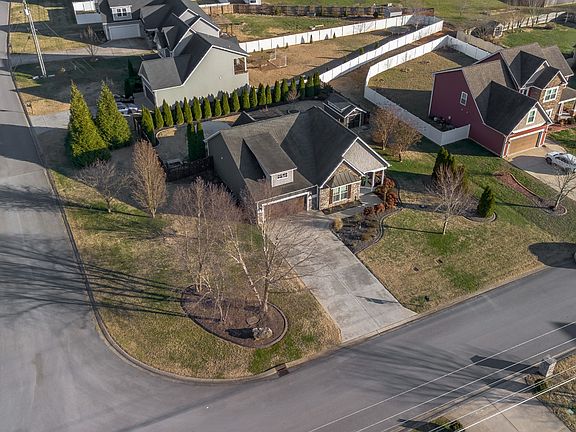 5th image of 246 Drema Ct