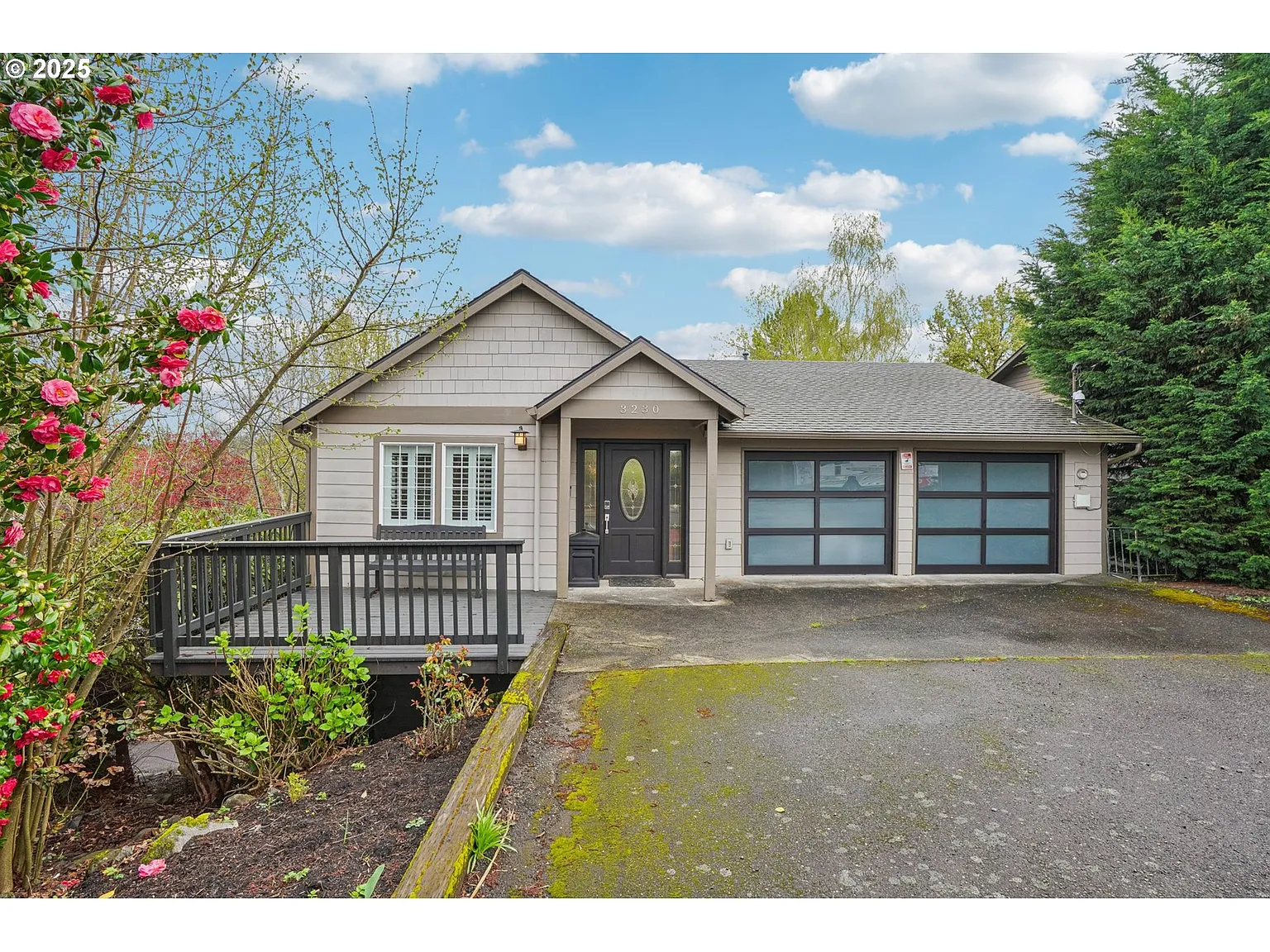 3230 SW Dolph Ct photo 1