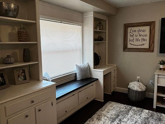 4th image of 3025 Sayles Blvd