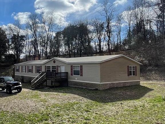 2nd image of 137 Kitty Ln