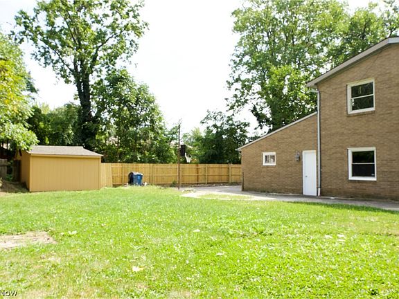 4th image of 1426 W 39th St