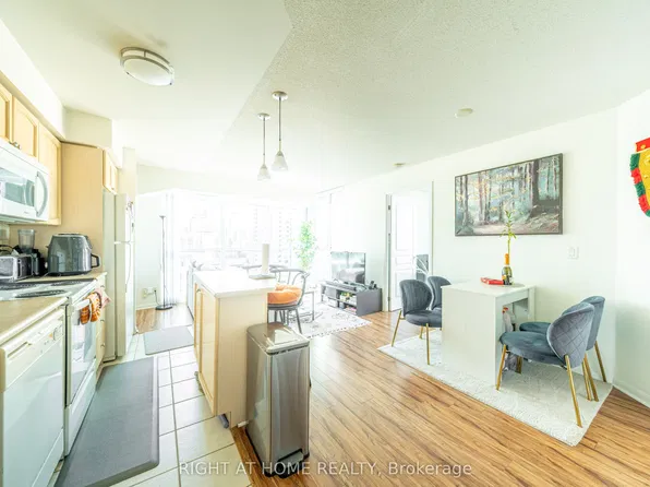 18 Yonge St Unit 1405, Toronto, ON M5E 1Z8