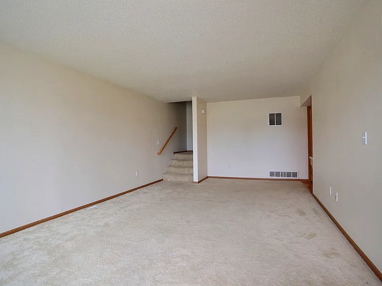 Fargo, ND Charleswood Townhomes | Living