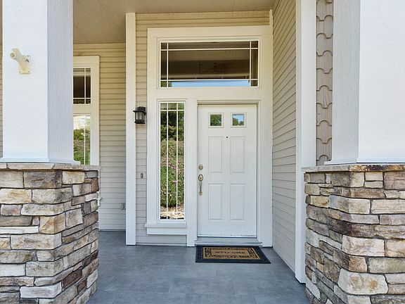 3rd image of 3596 Devon Way