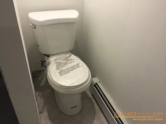 Rented by aptsandlofts.com | media 4