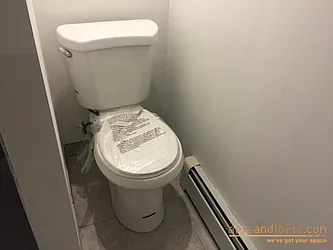 Rented by aptsandlofts.com