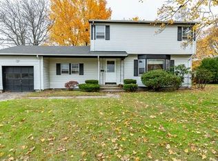 32 Briar Ave, Lowell, MA 01852