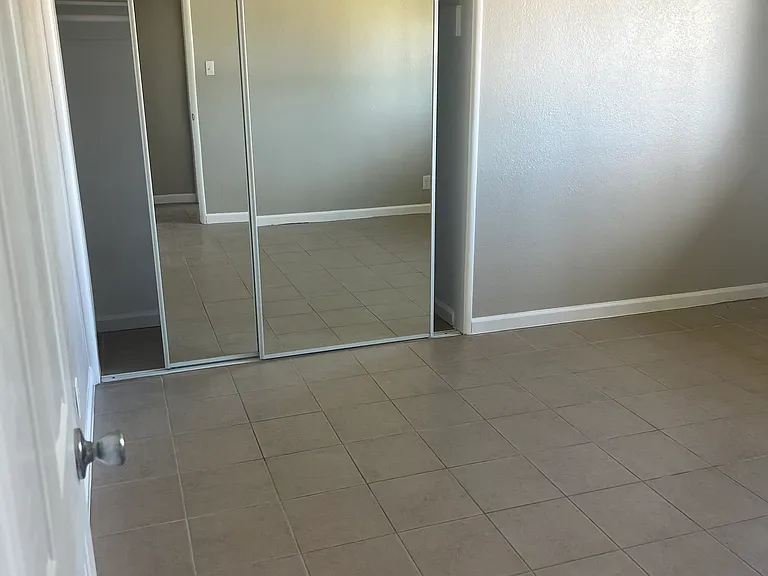 304 Palm Dr — Photo 20