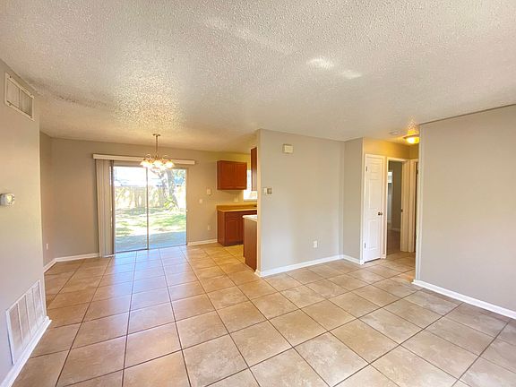 4th image of 10377 Smyrna Dr