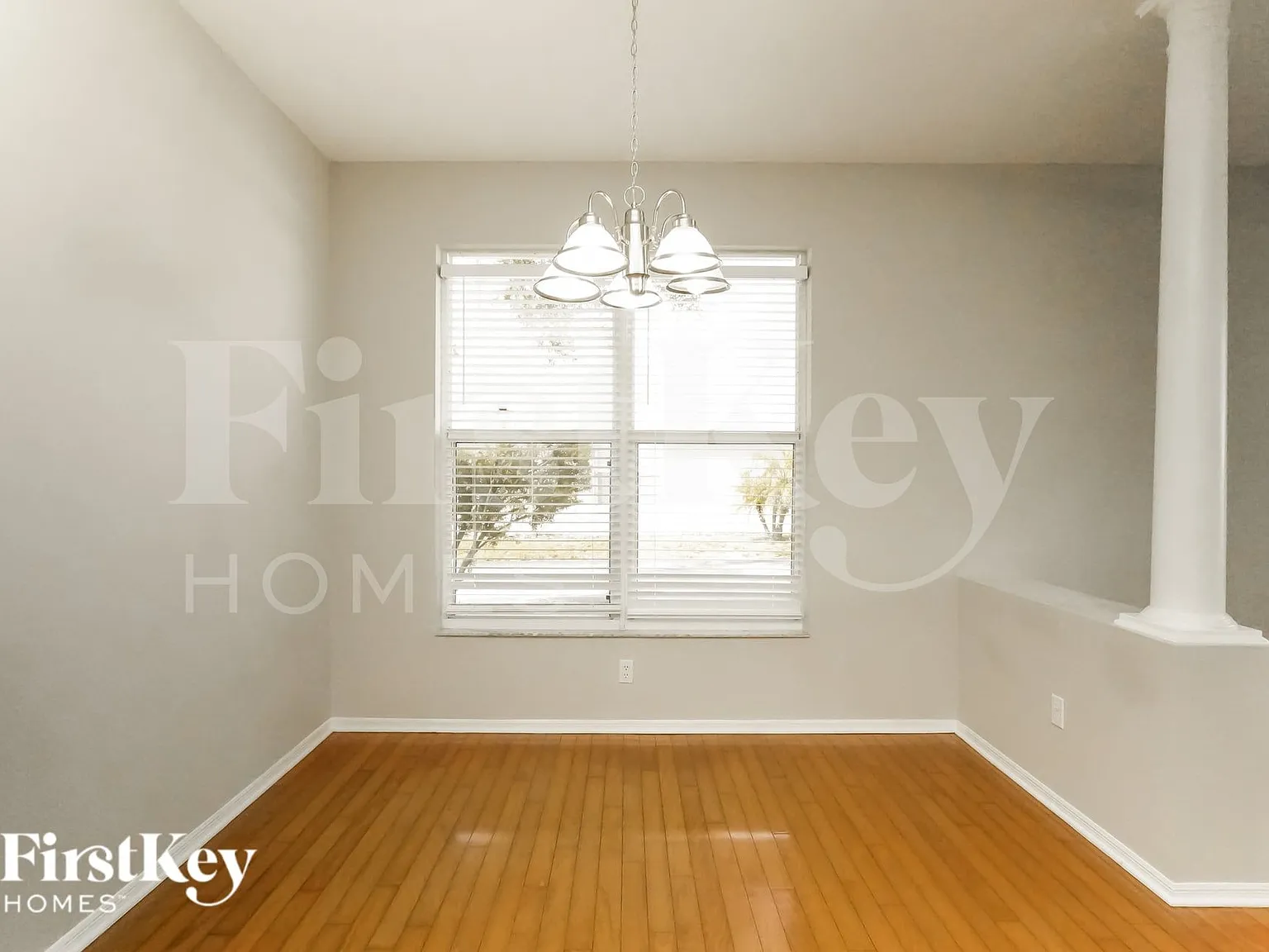 4 bed, 2.0 bath, 1836 sqft, $2,700 — Photo 3