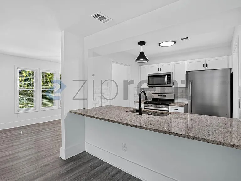 4013 Hawthorne Ave SE #3 — Photo 7
