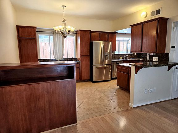 1st Floor - Kitchen & Dining Area