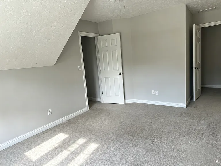 1303 Priscilla Dr — Photo 6