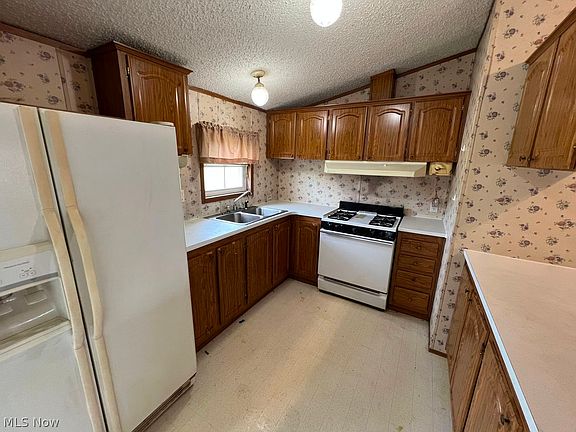 5th image of 15180 W Akron Canfield Rd