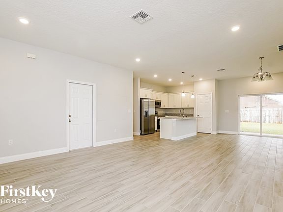4th image of 415 Flamingo Ct