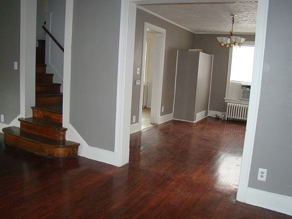 5th image of 136 N 38th St