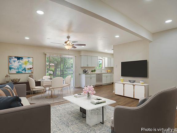 3rd image of 4728 LAVENDER LN