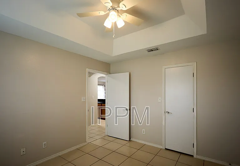 101 N Taos Blvd #B — Photo 18