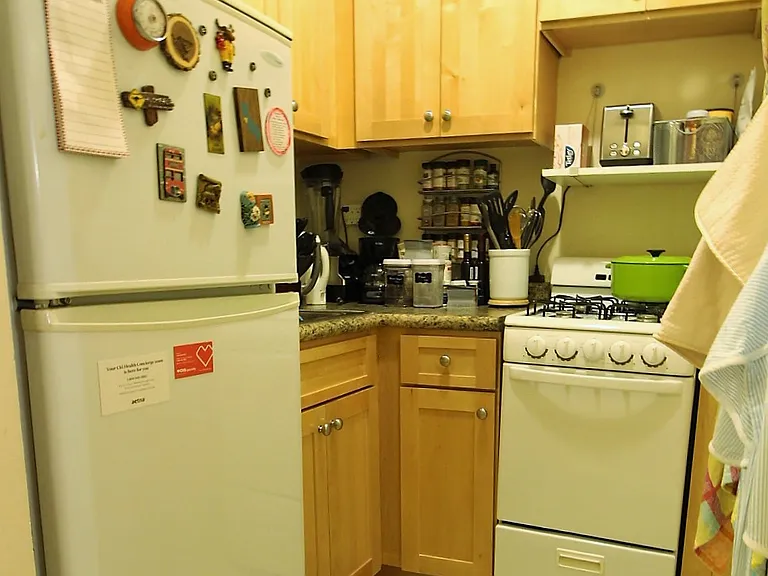 319 E 53rd St #5E — Photo 5