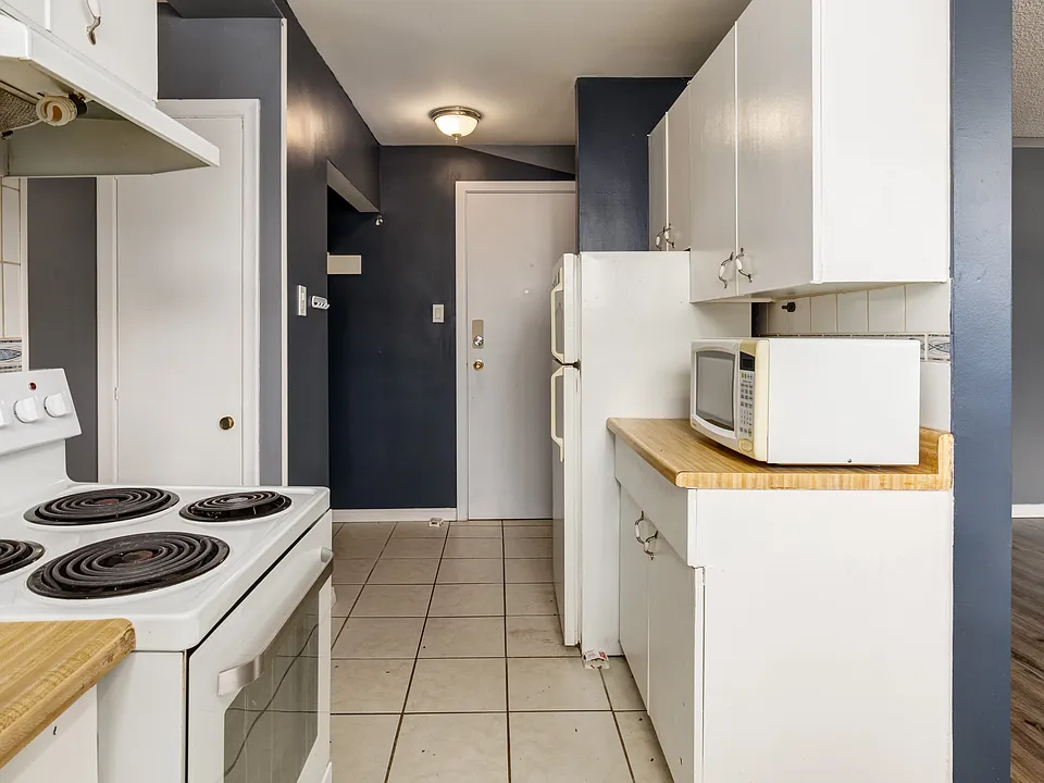 10955 106th St NW
