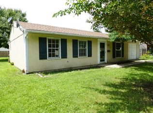 56 Springdale Rd, Montgomery, IL 60538