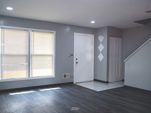 2nd image of 1846 Stockton Dr #1846