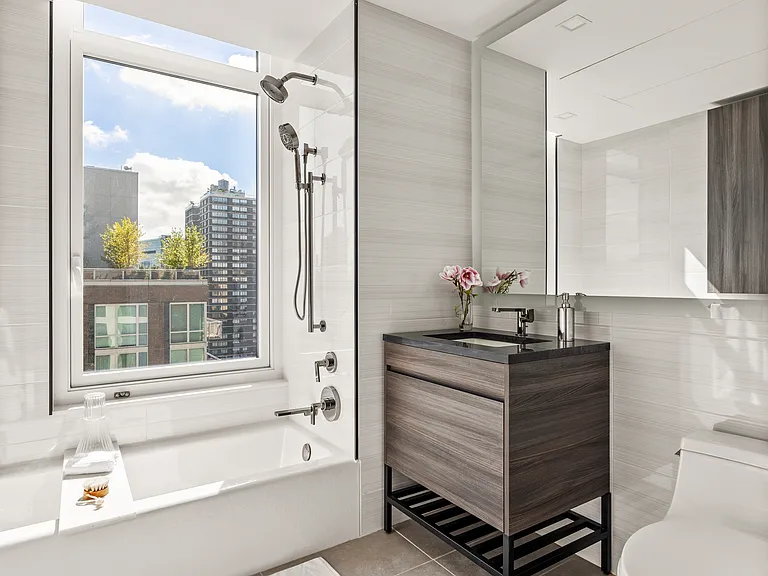 509 3rd Ave #20E — Photo 8