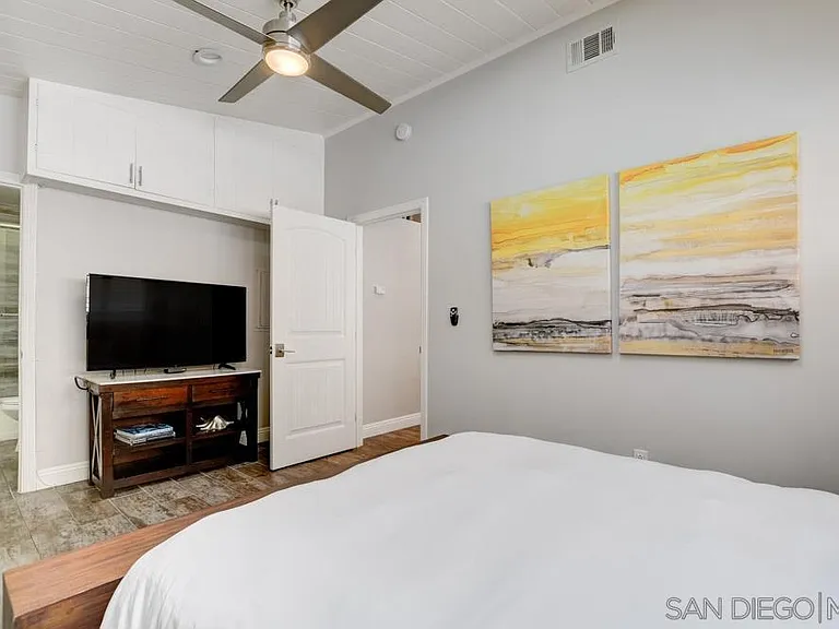 4550 Saratoga Ave — Photo 7