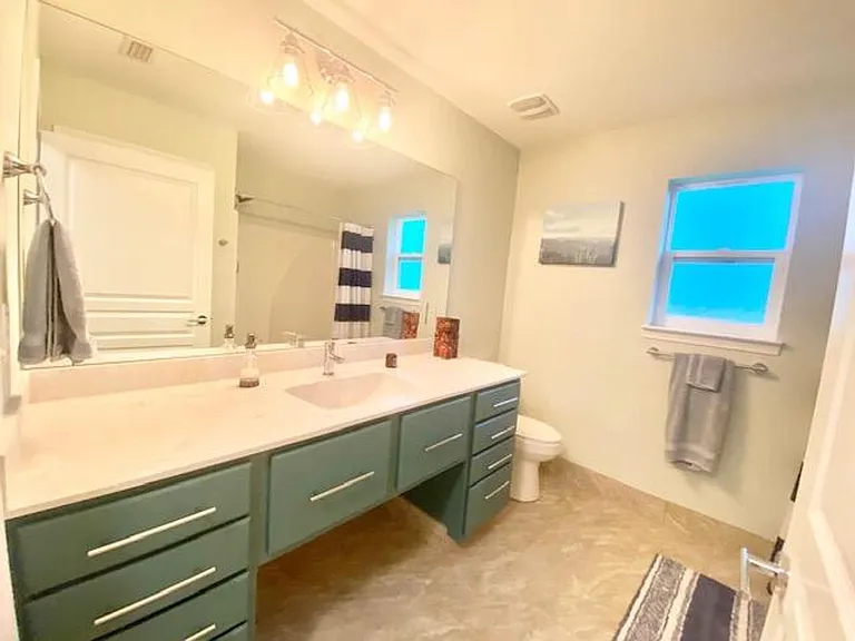 210 Pines St — Photo 18