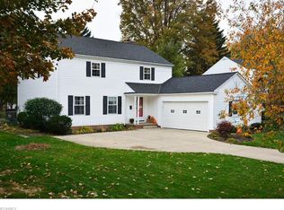 31419 Carlton Dr, Bay Village, OH