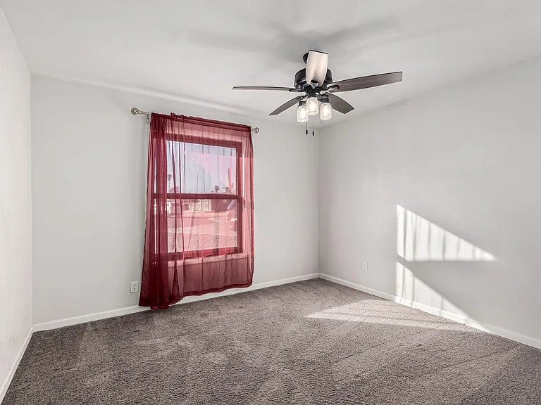 1420 N Rose St — Photo 15