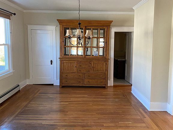 5th image of 10 Edward St #1
